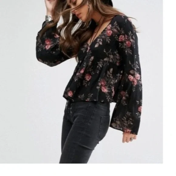 Ralph Lauren Denim & Supply Floral V Neck Ruffle Bell Sleeve Top - Picture 4 of 9